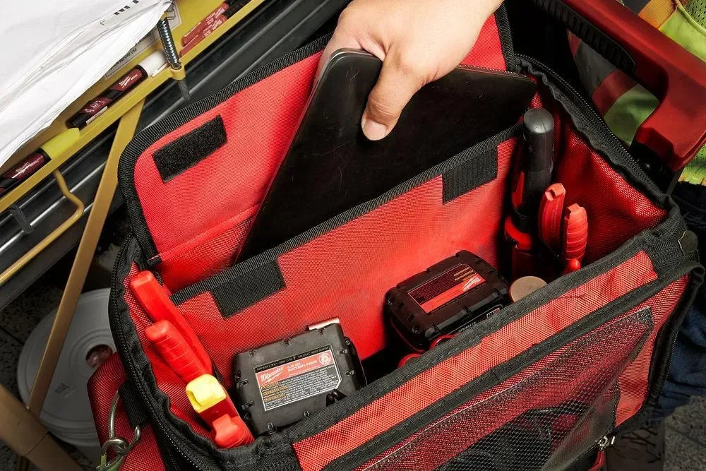 Milwaukee suljettava Packout työkalukassi - Puutarhakone