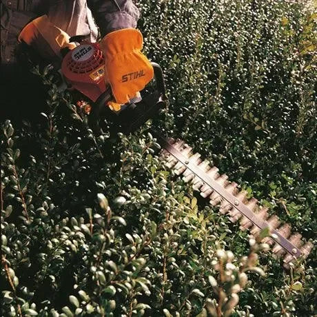 Stihl HS45 pensasleikkuri - Puutarhakone