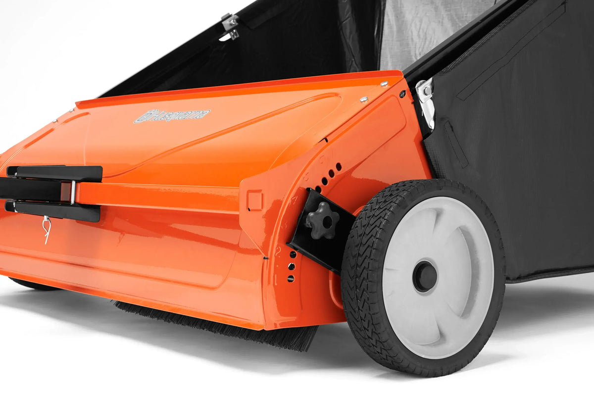 Husqvarna Sweeper 36" - Puutarhakone