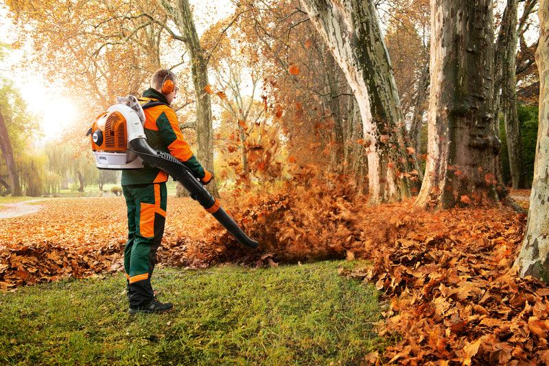 Lehtipuhaltimen ostajan opas - Puutarhakone