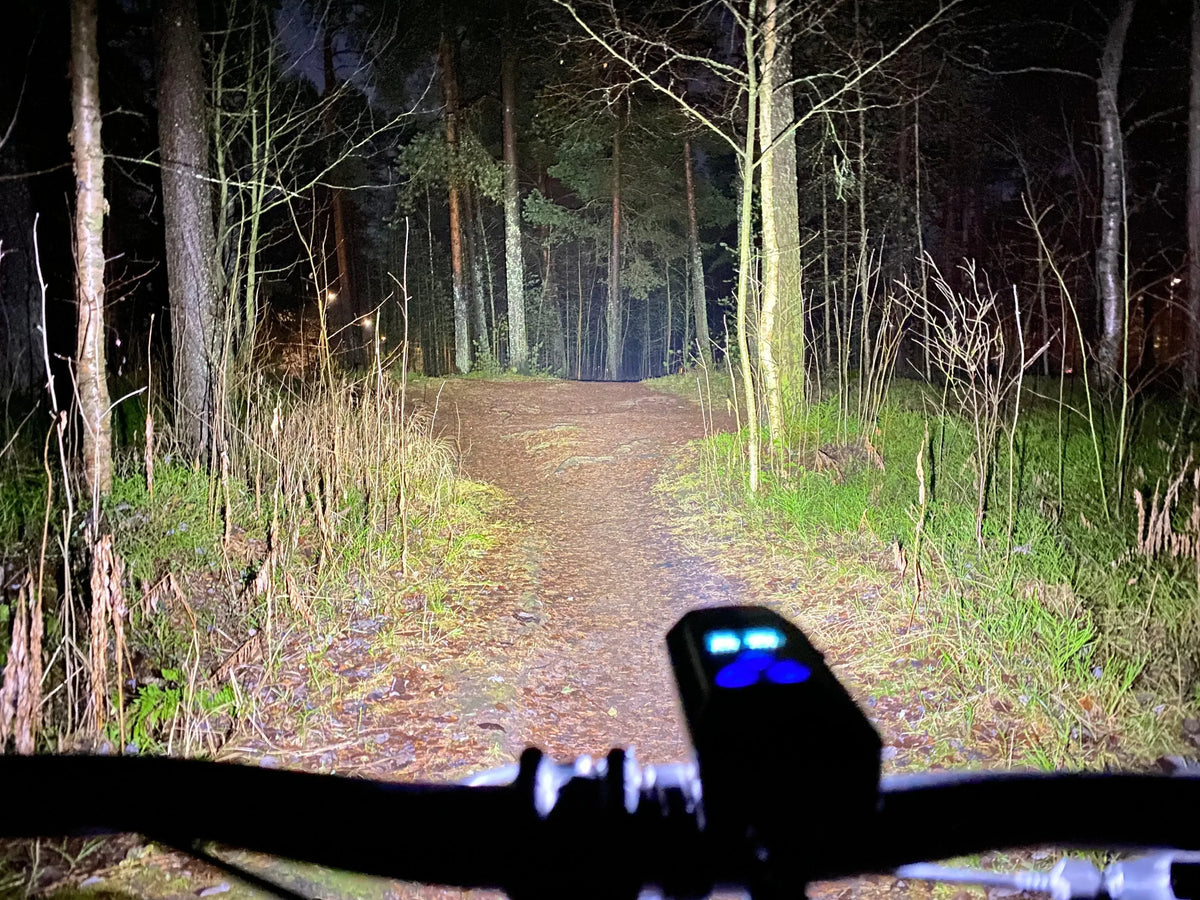 Pyöränvalo Nitecore BR35, 1800 lm - Puutarhakone