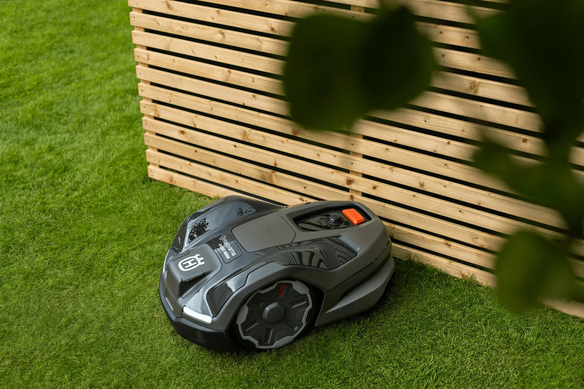 Husqvarna Automower 410XE Nera robottileikkuri - Puutarhakone