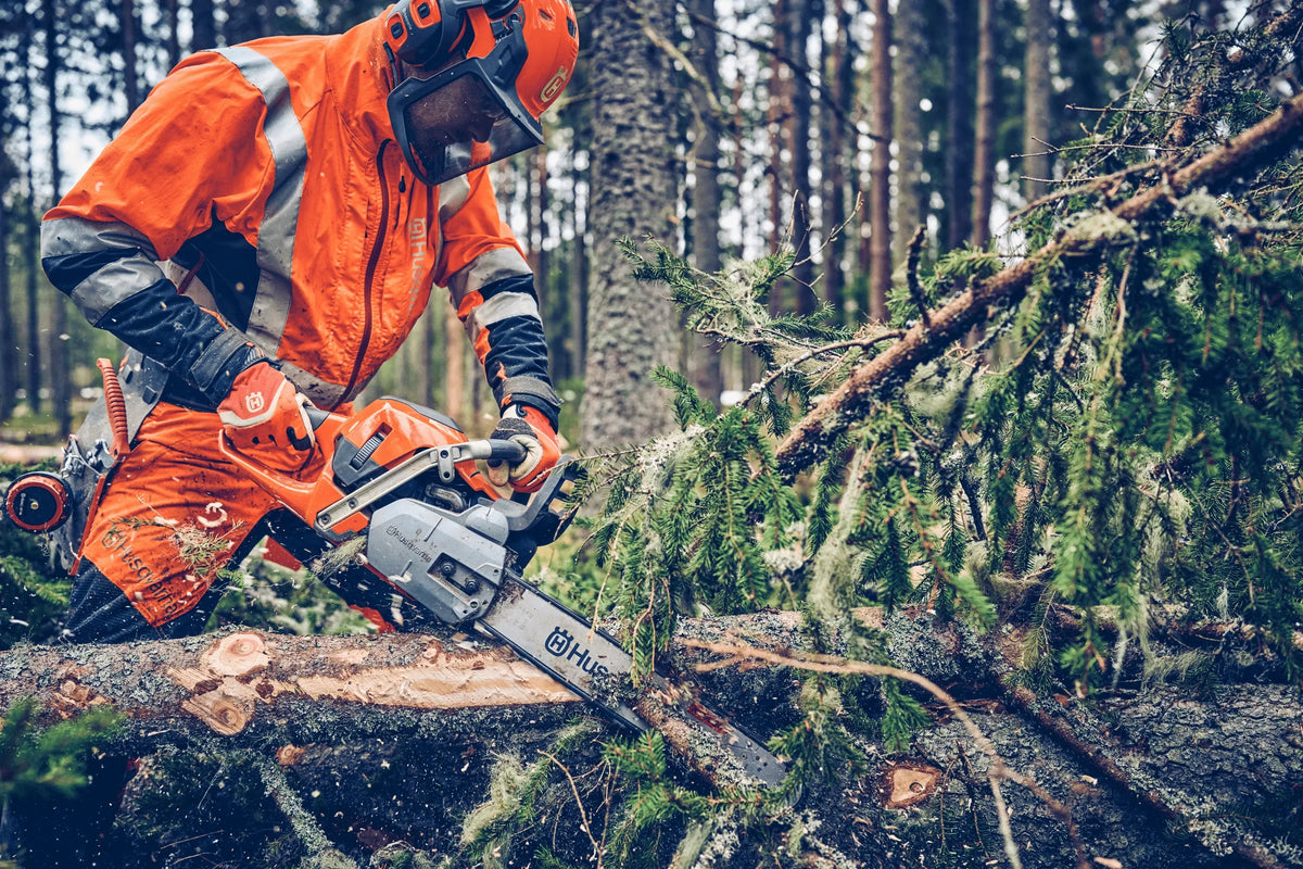 Husqvarna 560XP Mark II moottorisaha 15" - Puutarhakone