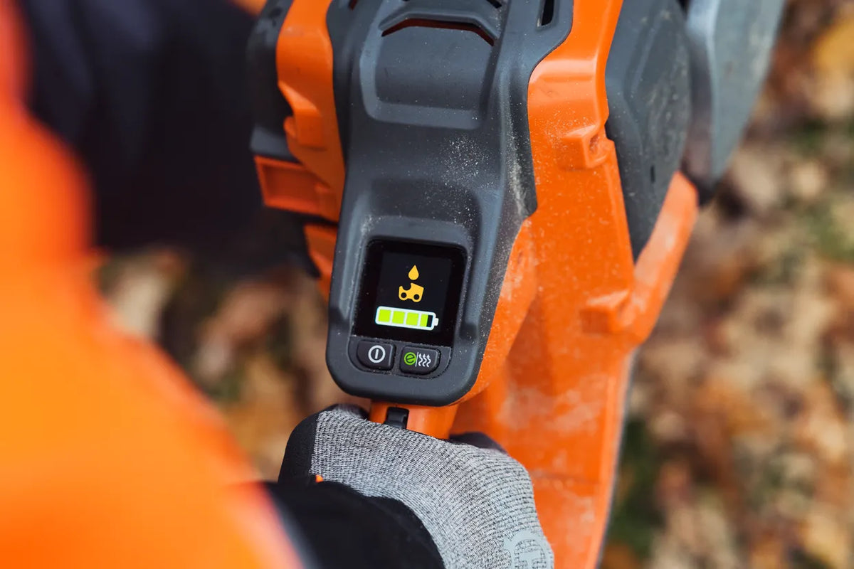 Husqvarna 550i XP 15" akkumoottorisaha -9Ah setti