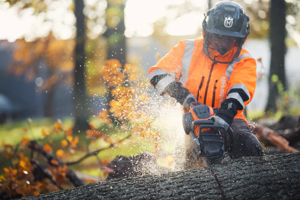 Husqvarna 550i XP 15" akkumoottorisaha -9Ah setti