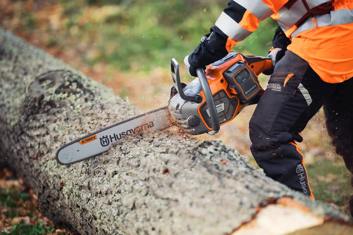 Husqvarna 550i XP 15" akkumoottorisaha -9Ah setti