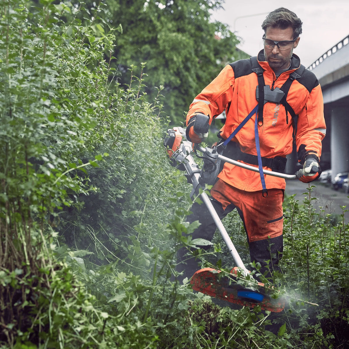 Husqvarna 535iRXT akkuruohoraivuri -runko, valjaat ja terät - Puutarhakone