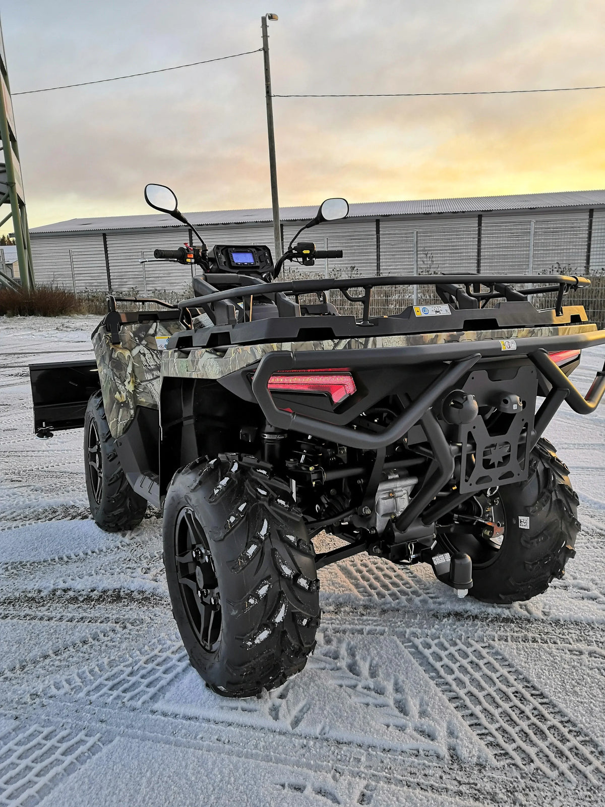 SPORTSMAN 570 EPS - HUNTER EDITION SE (TRACTOR T3B) vm. 2022 - Puutarhakone