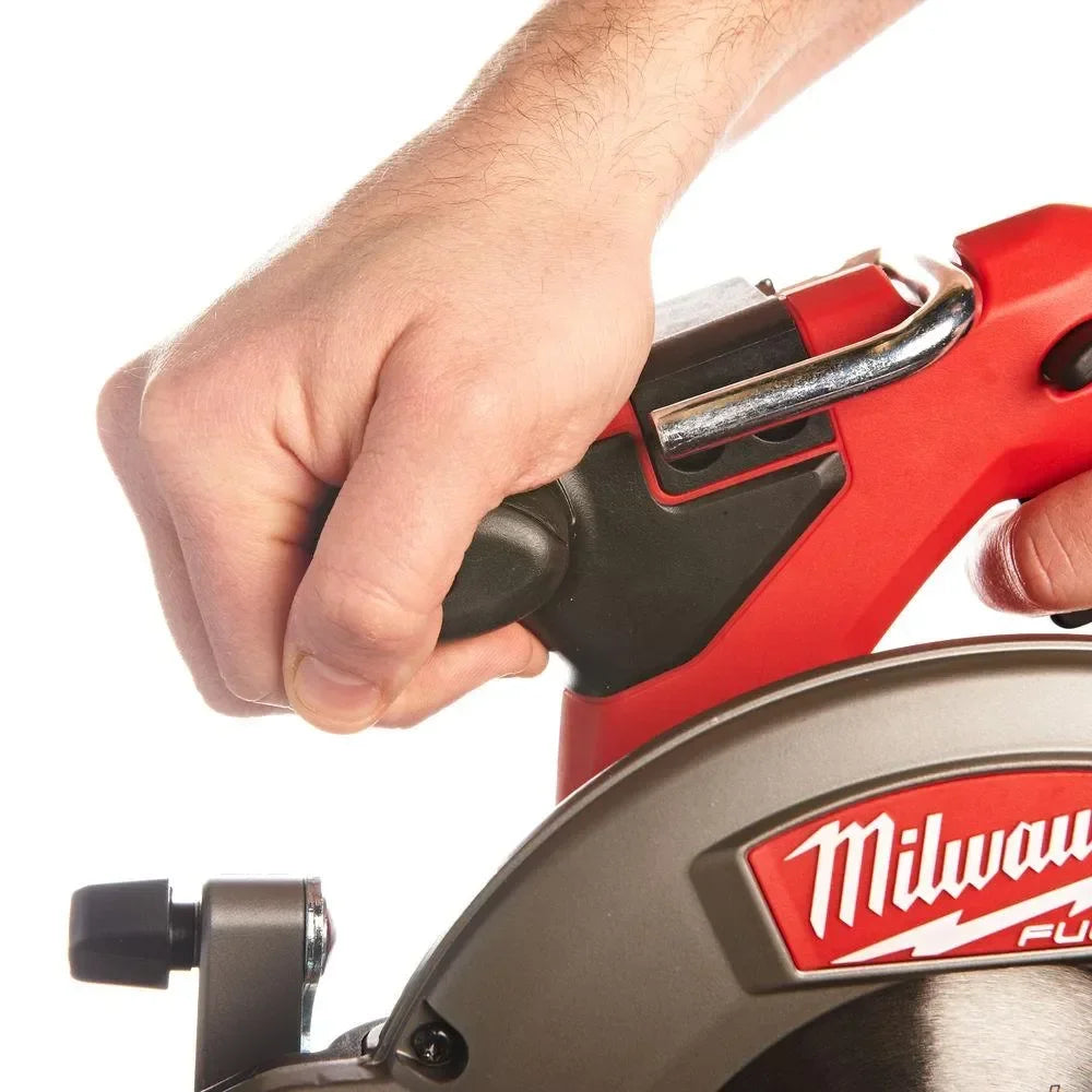 Milwaukee pyörösaha M18 CCS55-0X -runko - Puutarhakone