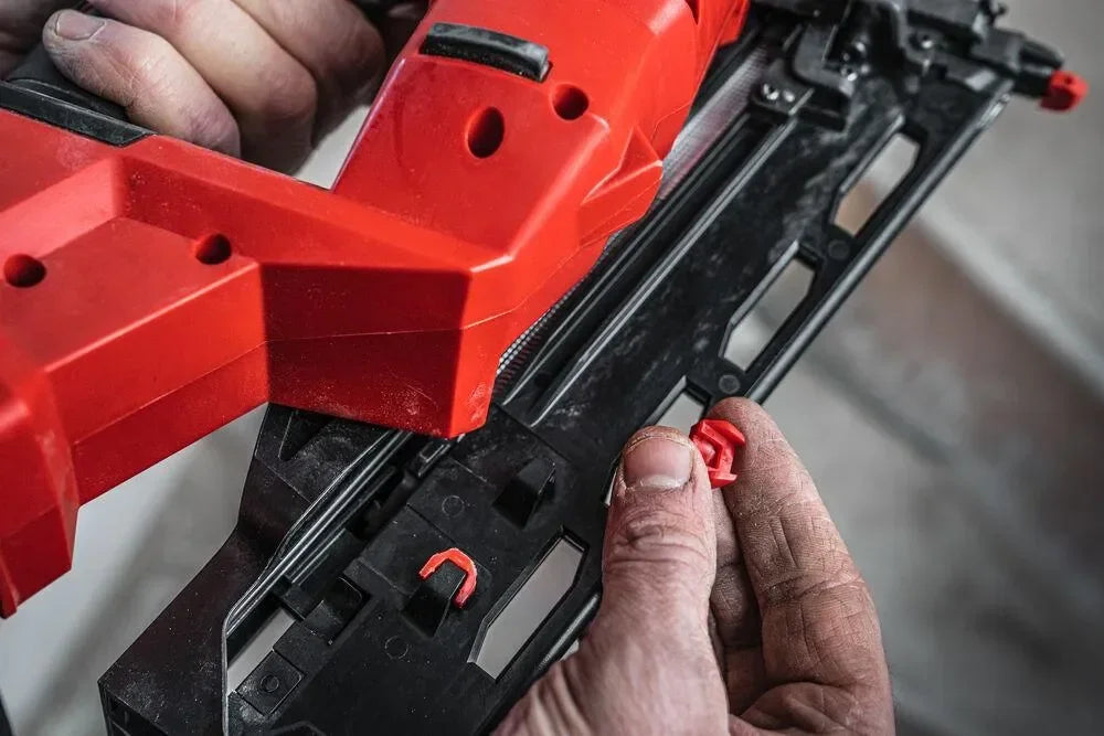 Milwaukee viimeistelynaulain M18 FN16GA0X -runko - Puutarhakone