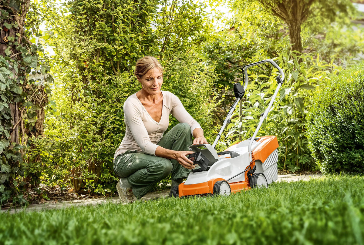 STIHL RMA 235.1 akkuruohonleikkuri -setti