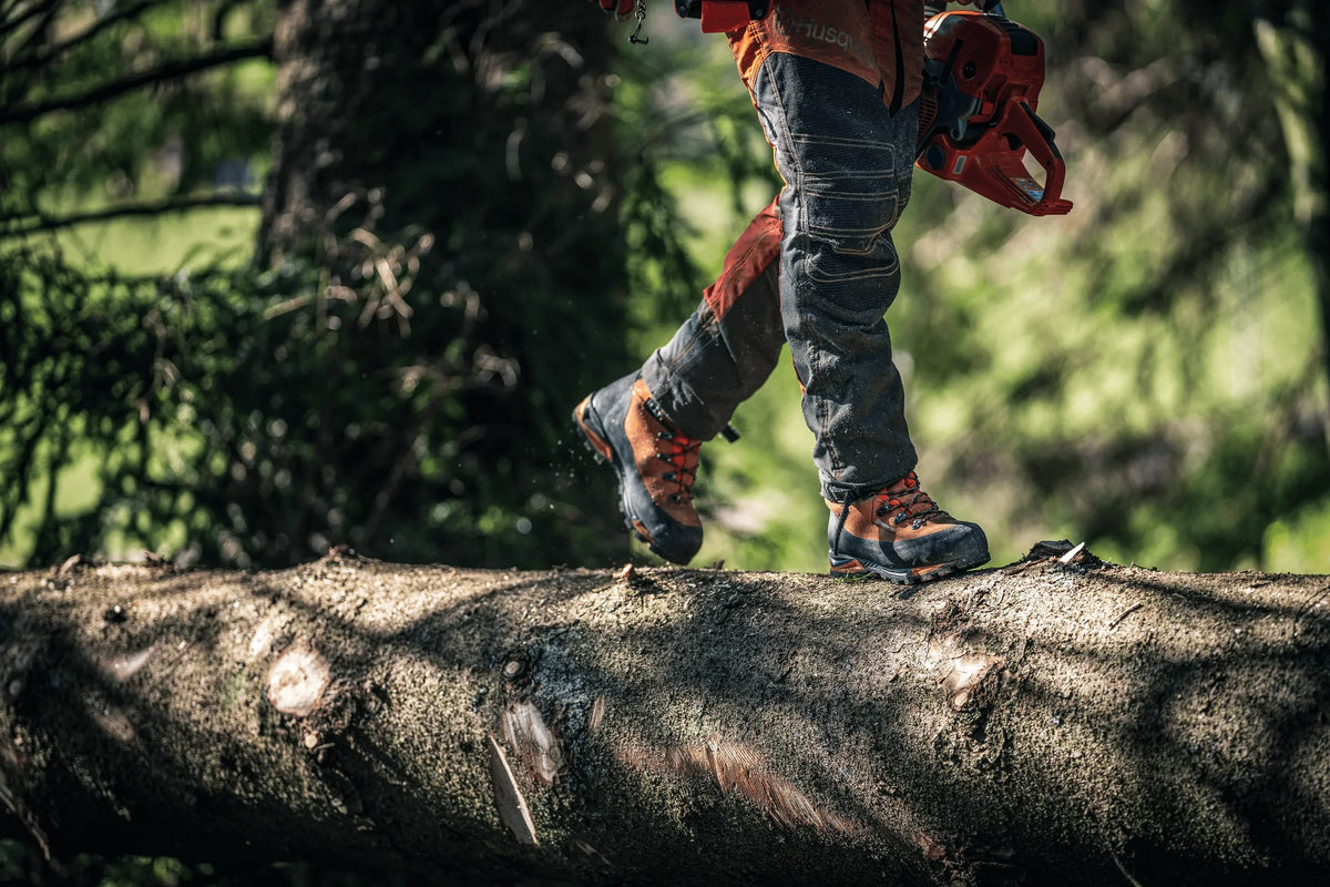 Husqvarna Technical 24 nahkaturvakenkä - Puutarhakone